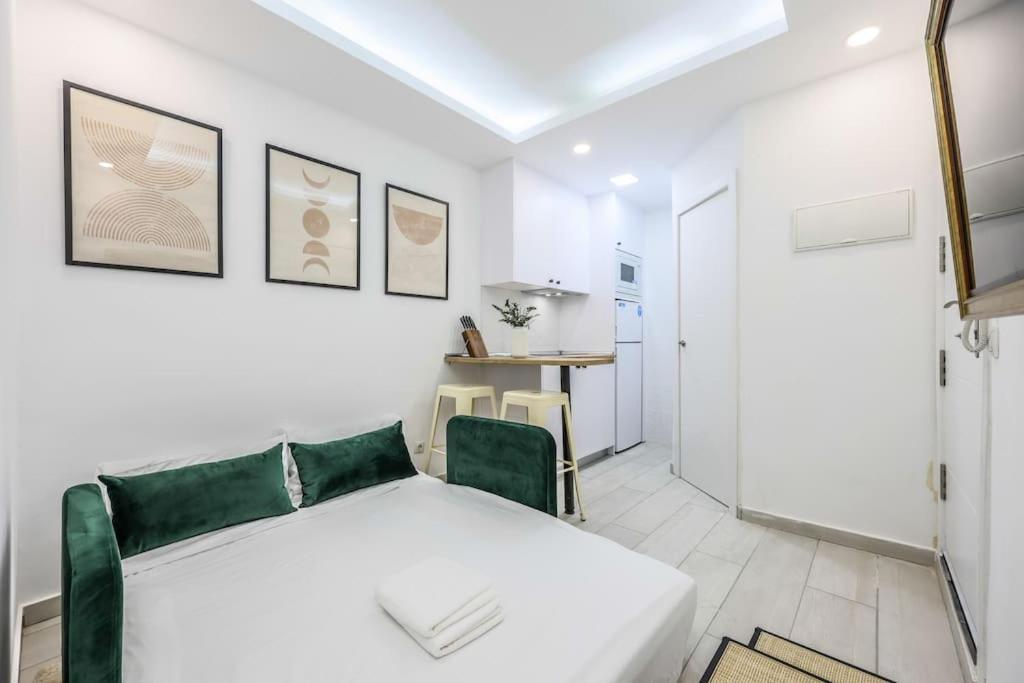 Luxe Apartment In Tetuan Madrid Bagian luar foto