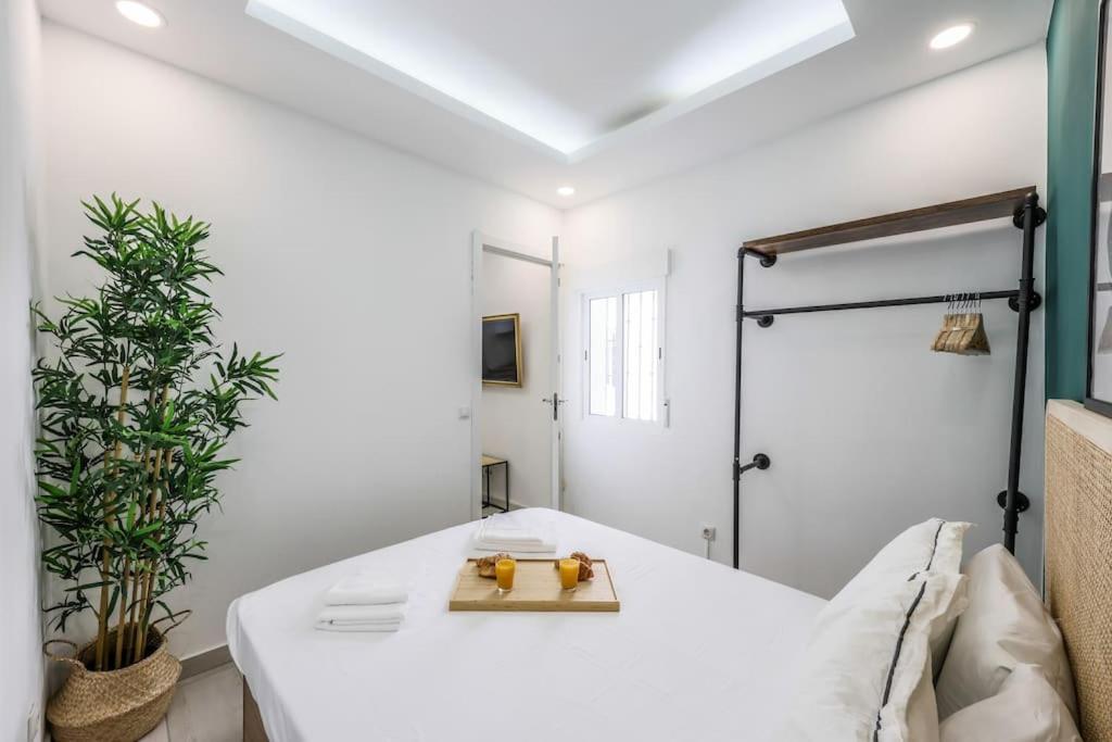 Luxe Apartment In Tetuan Madrid Bagian luar foto