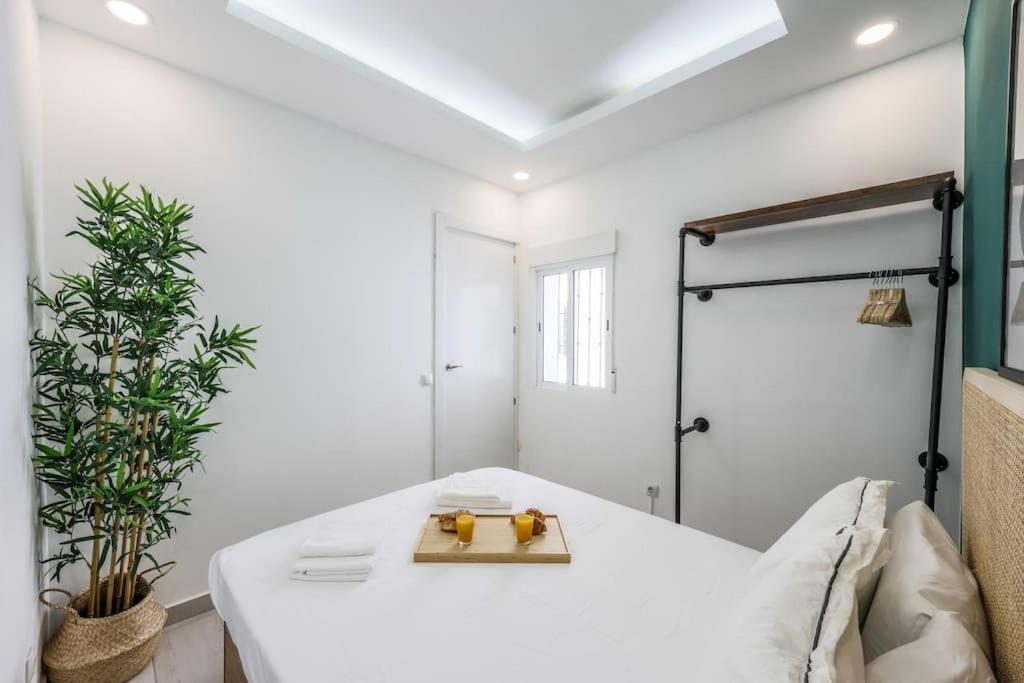 Luxe Apartment In Tetuan Madrid Bagian luar foto