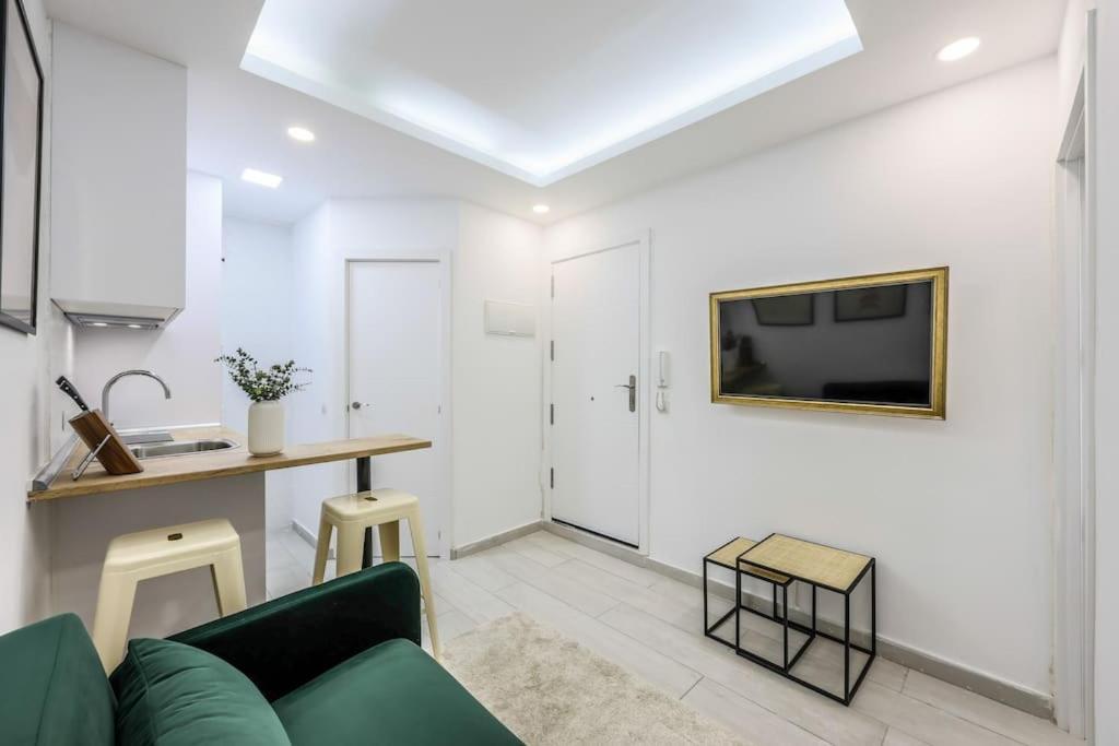 Luxe Apartment In Tetuan Madrid Bagian luar foto